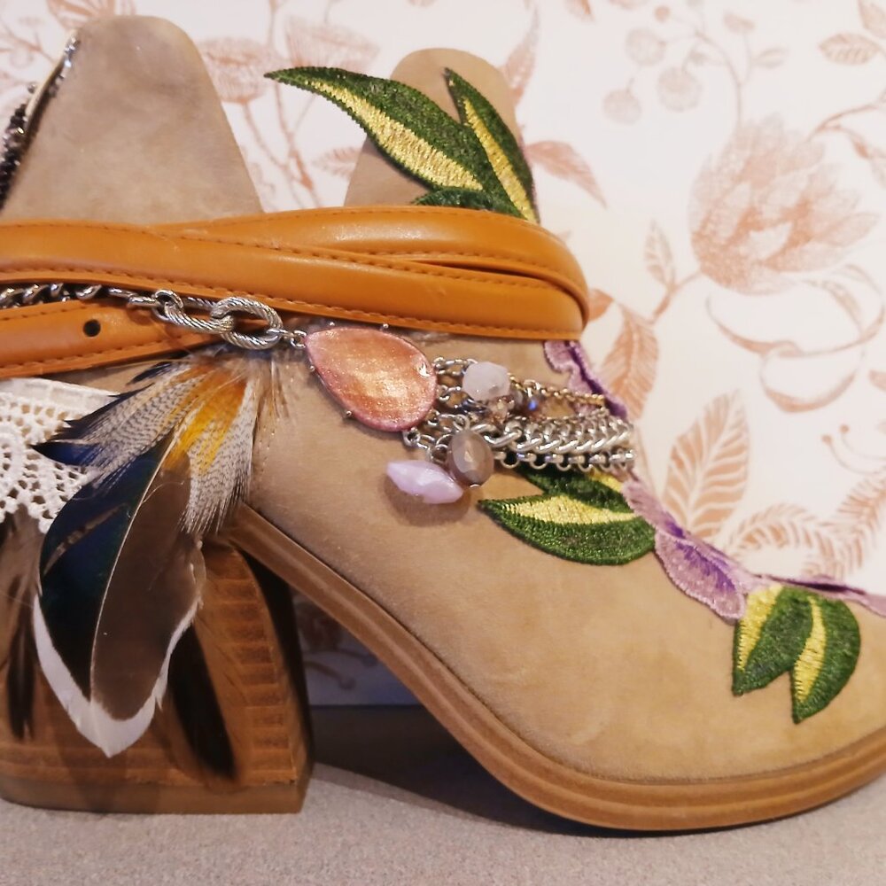 Handcrafted Steve Madden Booties size 9